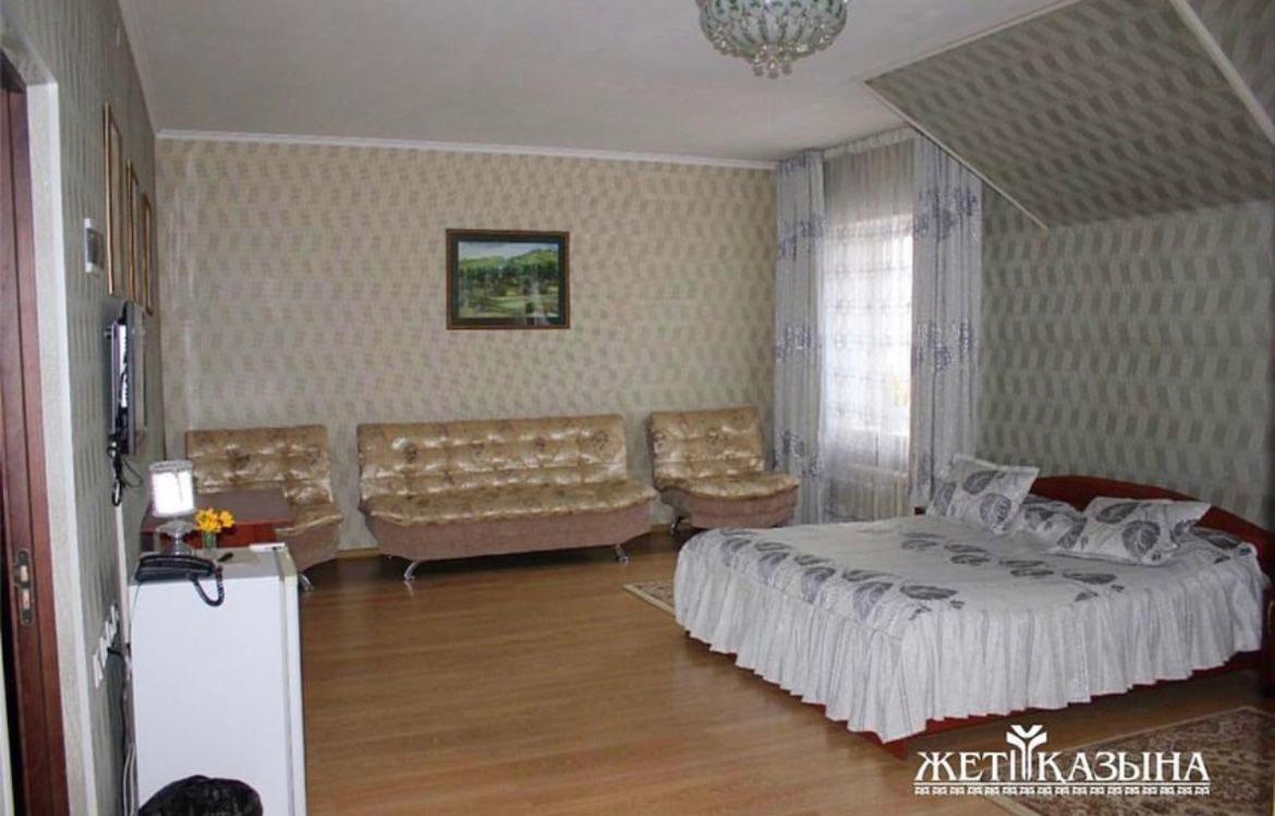 Гостиничный Комплекс Жеты Казына Zharkent Εξωτερικό φωτογραφία