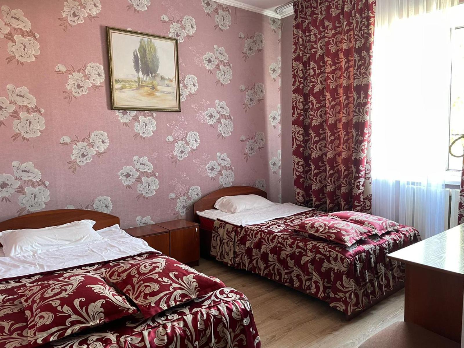 Гостиничный Комплекс Жеты Казына Zharkent Εξωτερικό φωτογραφία
